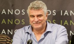 Βλαδίμηρος Κυριακίδης: Φτάνουν τα χρηματιστήρια και τα όπλα. Σχολεία θέλουμε, παιδεία και κυρίως ανθρωποκεντρική