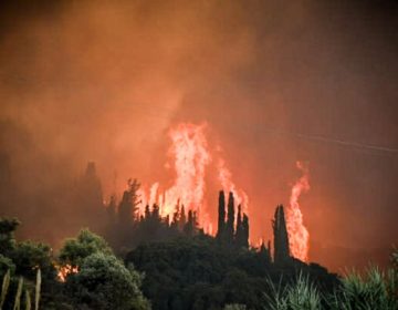 Σε πύρινο κλοιό η χώρα – Η ελληνική κυβέρνηση ζήτησε βοήθεια από την Ευρωπαϊκή Ένωση