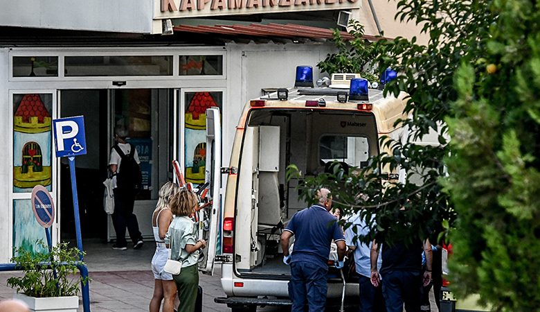 Φωτιά στην Αχαΐα: Εκκενώθηκαν το Καραμανδάνειο νοσοκομείο και το Κωνσταντοπούλειο Γηροκομείο