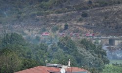 Σε ύφεση οι φωτιές σε Πρέβεζα και Άρτα