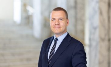 Σοκ στην Φινλανδία: Πέθανε 30χρονος βουλευτής μέσα στο κοινοβούλιο