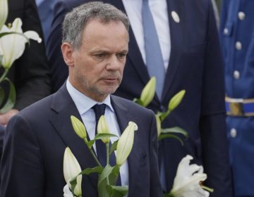 Παραιτήθηκε ο ΥΠΕΞ της Ολλανδίας λόγω διαφωνιών για την επιβολή κυρώσεων στο Ισραήλ