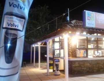 Ρομπότ που μιλάει 120 γλώσσες ξεναγεί τους επισκέπτες στο δήμο Βόλβης