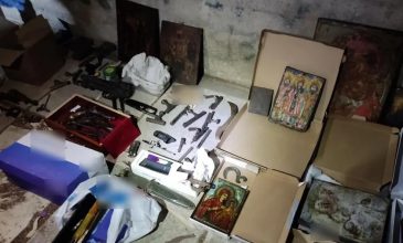 Mίνι οπλοστάσιο που παραπέμπει στον Β’ Παγκόσμιο Πόλεμο βρέθηκε στην Καισαριανή – Δείτε φωτογραφίες