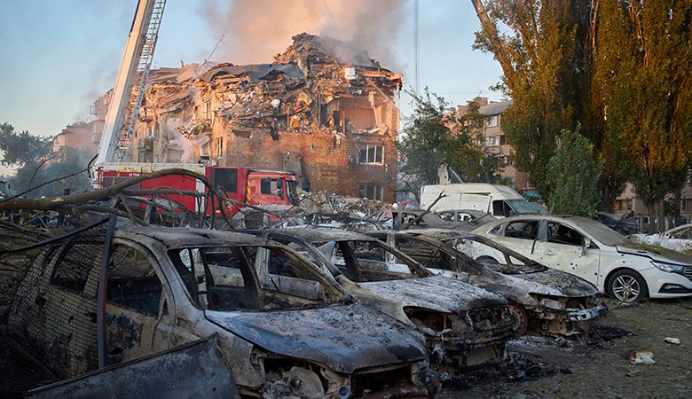 Στους 19 ανέβηκε ο αριθμός των νεκρών από την ρωσική επίθεση στο Κίεβο