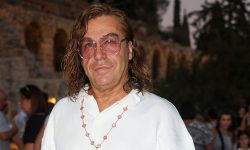 «Χθες τη γνώρισα, φαινόταν κάπως», λέει ο Τρύφωνας Σαμαράς που ήταν στην Porsche της 45χρονης πριν το τροχαίο στην Θέρμη