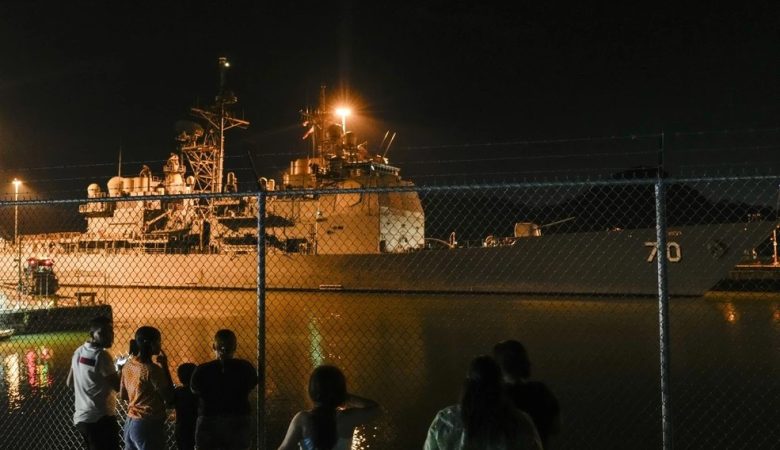 Στα ύψη η ένταση μεταξύ Βενεζουέλας και ΗΠΑ: Αμερικανικό καταδρομικό πλοίο διασχίζει τη διώρυγα του Παναμά
