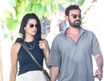 Ο Νίκος Πολυδερόπουλος παντρεύεται την αγαπημένη του, Βαλασία, στην Ρόδο