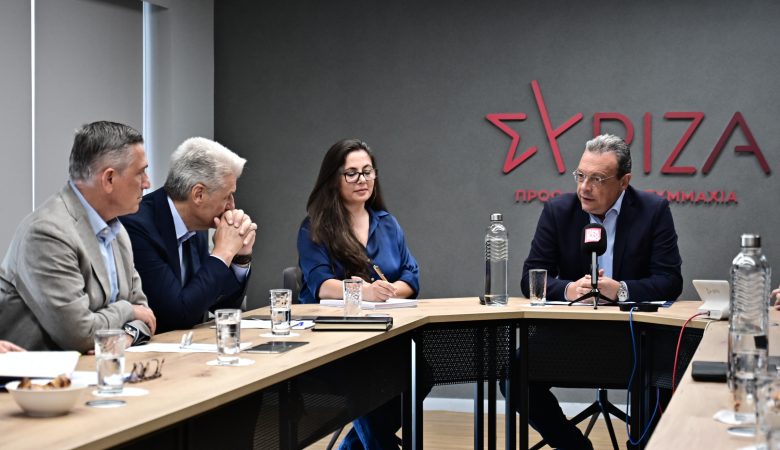 Φάμελλος κατά τη συνάντηση με ΓΣΕΕ: «Ο κ. Μητσοτάκης προσπαθεί με ψέματα να καλύψει την πραγματικότητα της εργατικής σκλαβιάς που ετοιμάζει»