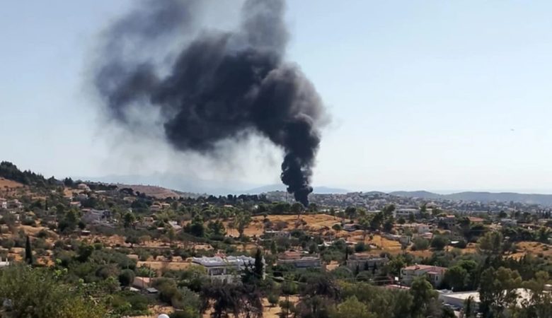 Φωτιά στο Μουσικό Σχολείο της Παλλήνης – Δείτε βίντεο