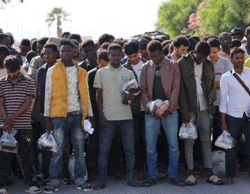 Τα βασικά σημεία του ν/σ για το μεταναστευτικό: Τέλος στη νομιμοποίηση με 7ετή παραμονή – Φυλάκιση, πρόστιμα και απαγόρευση εισόδου έως 10 χρόνια