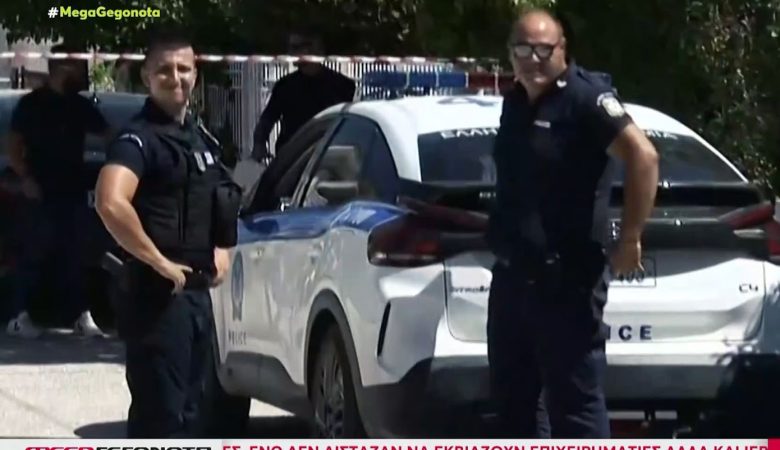 Μυστήριο με τον θάνατο 22χρονου στην Κόρινθο – Βρέθηκε μαχαιρωμένος στον καναπέ του σπιτιού του, ενώ τα υπόλοιπα μέλη της οικογένειας κοιμούνταν