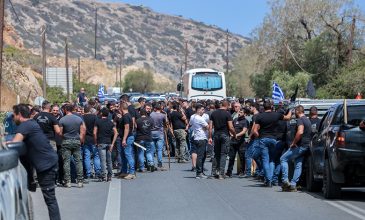 Αγροτοκτηνοτρόφοι έκλεισαν τον ΒΟΑΚ στο ύψος του Αεροδρομίου «Ν. Καζαντζάκης»