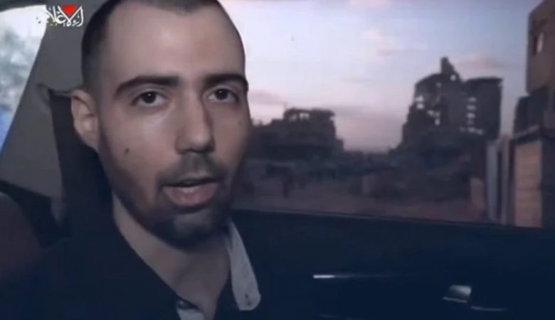 Η Χαμάς έδωσε στη δημοσιότητα βίντεο στο οποίο εμφανίζονται δύο Ισραηλινοί όμηροι