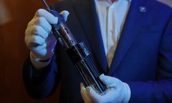 Το φωτόσπαθο του Darth Vader από την ταινία «Η Αυτοκρατορία Αντεπιτίθεται» πωλήθηκε 3,6 εκατομμύρια δολάρια