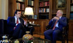 Πιερρακάκης μετά τη συνάντηση με Τασούλα: «Ισχυρή οικονομία σημαίνει έμπρακτη στήριξη στις ανάγκες της χώρας και των πολιτών»