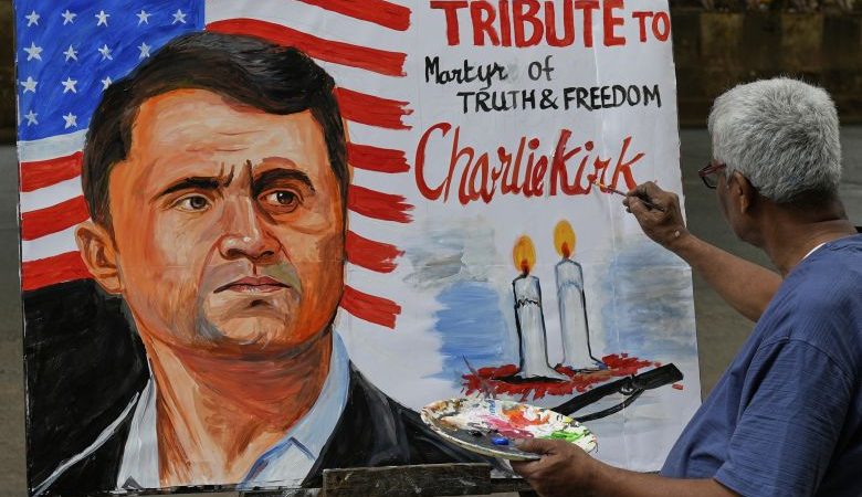 Εντοπίστηκε το όπλο του δράστη της δολοφονίας του Τσάρλι Κερκ και υπάρχουν φωτογραφίες του υπόπτου