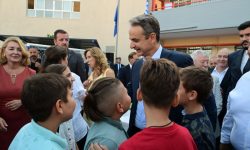 Στον αγιασμό του 8ου Δημοτικού Νέας Φιλαδέλφειας ο Κυριάκος Μητσοτάκης – Ευχήθηκε καλή χρονιά στους μαθητές και τους εκπαιδευτικούς