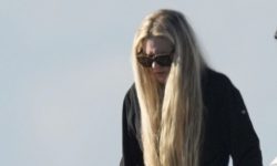 Η γυναίκα του Τσάρλι Κερκ υποσχέθηκε ότι θα συνεχίσει το έργο του συζύγου της