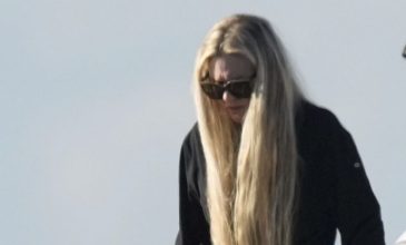 Η γυναίκα του Τσάρλι Κερκ υποσχέθηκε ότι θα συνεχίσει το έργο του συζύγου της