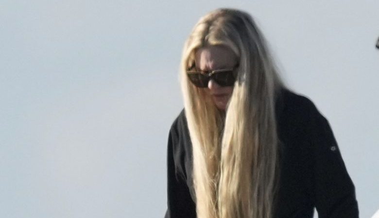 Η γυναίκα του Τσάρλι Κερκ υποσχέθηκε ότι θα συνεχίσει το έργο του συζύγου της