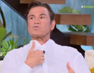 Μάριος Φραγκούλης: Η μητέρα μου είπε ότι θα πάει στο μανάβικο και δεν επέστρεψε ποτέ, έφυγε για την Αφρική