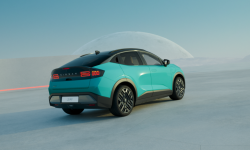 Η Nissan μειώνει την παραγωγή του ηλεκτρικού Leaf, λόγω έλλειψης μπαταριών
