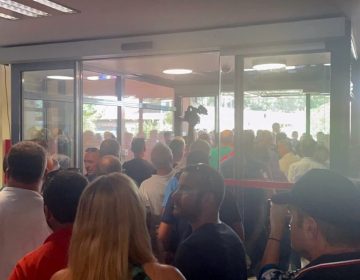 Διαμαρτυρία κτηνοτρόφων στη Περιφέρεια Θεσσαλίας για την ευλογιά των αιγοπροβάτων
