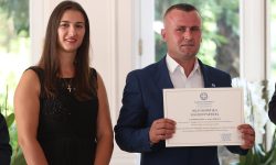 Την ελληνική υπηκοότητα έλαβε τιμητικά ο άνθρωπος που είχε βουτήξει σε ποτάμι για να σώσει δύο παιδιά