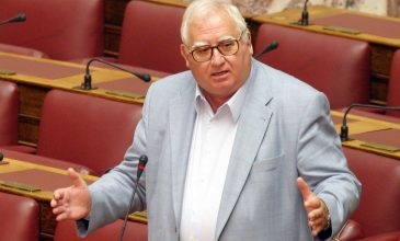Πέθανε το ιδρυτικό στέλεχος του ΠΑΣΟΚ, Αλέξανδρος Ακριβάκης