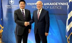 Συνάντηση Φλωρίδη με κινεζική αντιπροσωπεία υπό τον Fu Kui