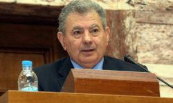 Ξεκίνησε η δίκη για το θάνατο του Σήφη Βαλυράκη – «Τον έσφαξαν…» κατέθεσε η σύζυγος του ως πρώτη μάρτυρας