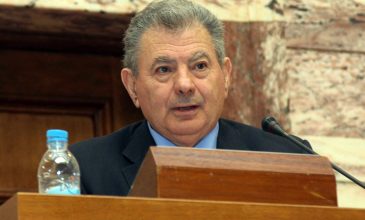 Ξεκίνησε η δίκη για το θάνατο του Σήφη Βαλυράκη – «Τον έσφαξαν…» κατέθεσε η σύζυγος του ως πρώτη μάρτυρας