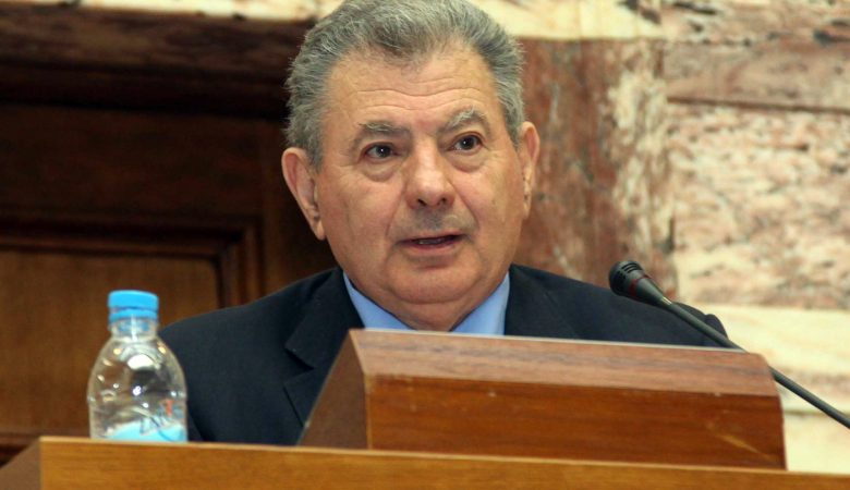 Ξεκίνησε η δίκη για το θάνατο του Σήφη Βαλυράκη – «Τον έσφαξαν…» κατέθεσε η σύζυγος του ως πρώτη μάρτυρας