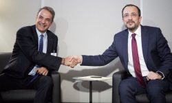 Συνάντηση Μητσοτάκη με Χριστοδουλίδη: Ελλάδα και Κύπρος παραμένουν προσηλωμένες στην υλοποίηση της ηλεκτρικής διασύνδεσης