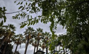 Καιρός: Με φθινοπωρινές συνθήκες το Σάββατο, 2 Μαΐου 2026