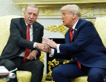 Συνάντηση Τραμπ με Ερντογάν στον Λευκό Οίκο: «Είναι φίλος μου, θα αγοράσει αυτά που θέλει»