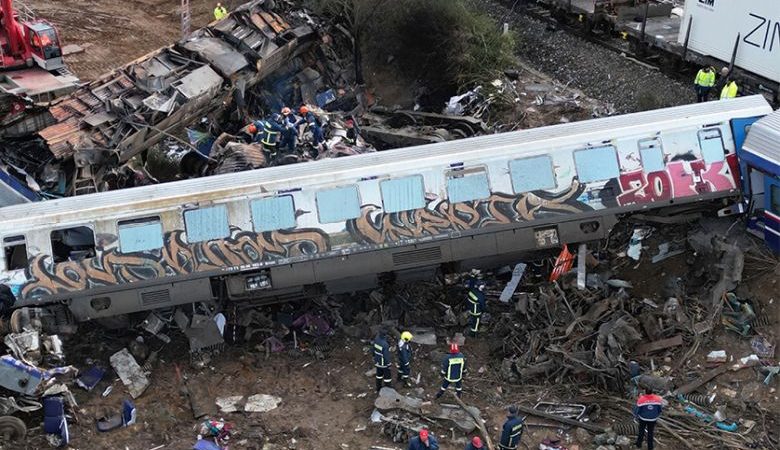 Αναβλήθηκε η δίκη για τα βίντεο φόρτωσης της εμπορικής αμαξοστοιχίας στην τραγωδία των Τεμπών