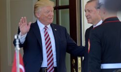 Bloomberg: Ο Ερντογάν πάει στον Λευκό Οίκο με «λίστα αγορών» άνω των 50 δισ. δολαρίων
