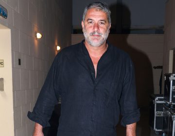 Ελεύθερος αφέθηκε ο Βασίλης Μπισμπίκης – Για τις 8 Οκτωβρίου αναβλήθηκε η δίκη του ηθοποιού