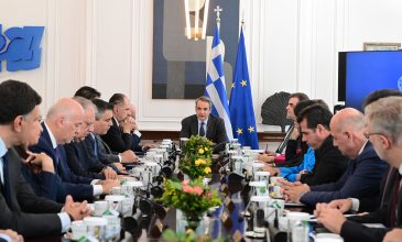 Συνεδριάζει υπό τον Μητσοτάκη το υπουργικό συμβούλιο στο Μαξίμου