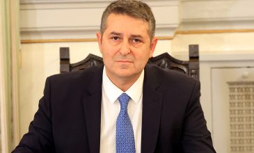 Σταθερή η πορεία της υγείας του Γιώργου Μυλωνάκη – Κρίσιμες οι επόμενες μέρες, οι γιατροί προχώρησαν σε εμβολισμό του θρόμβου που προκάλεσε το ανεύρυσμα