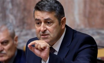 Γιώργος Μυλωνάκης: «Συνεχίζει να βρίσκεται διασωληνωμένος στη ΜΕΘ» – Τι αναφέρει το σημερινό ιατρικό ανακοινωθέν