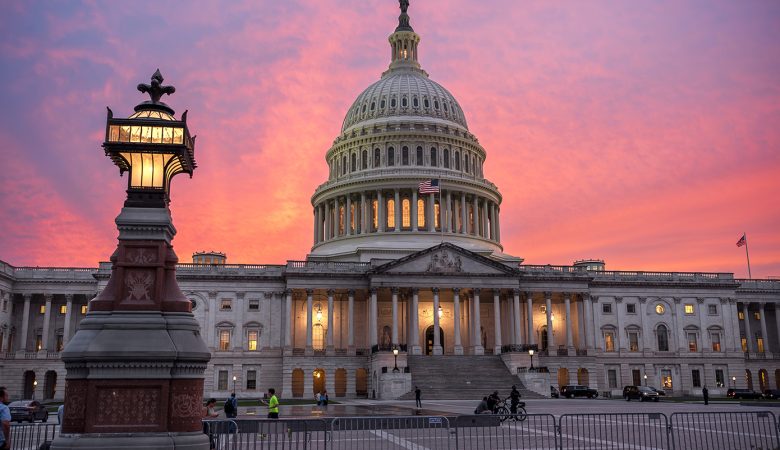 Shutdown στις ΗΠΑ: Η χώρα εισήλθε σε περίοδο δημοσιονομικής παράλυσης χωρίς να διαφαίνεται διέξοδος στην κρίση