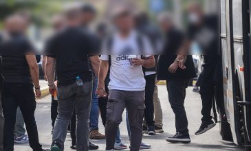 Οι αποκαλυπτικοί διάλογοι των μελών του κυκλώματος με τις επιστροφές ΦΠΑ: «Κάνε μου μία ανάληψη 13.800 ευρώ» – «Πες μου ποιο ΑΦΜ θες και θα στο φέρω»