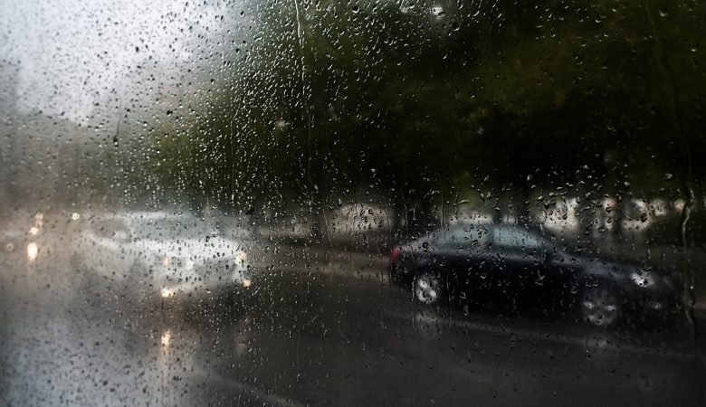 Μήνυμα από το 112 για ισχυρές βροχές και καταιγίδες σε Θεσσαλονίκη, Σέρρες και Χαλκιδική