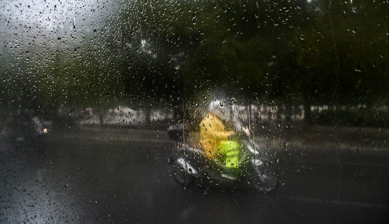 Καιρός: Βροχές και καταιγίδες θα εκδηλωθούν στο μεγαλύτερο μέρος της χώρας