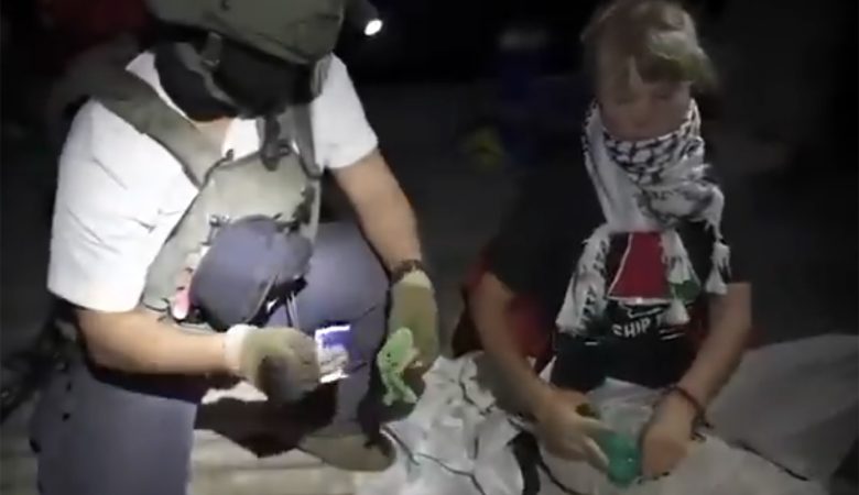 Βίντεο από το ρεσάλτο των Ισραηλινών στον στολίσκο «Global Sumud Flotilla» – Το ελληνικό «Οξυγόνο» μεταξύ των πλοίων που έπλεαν προς τη Γάζα