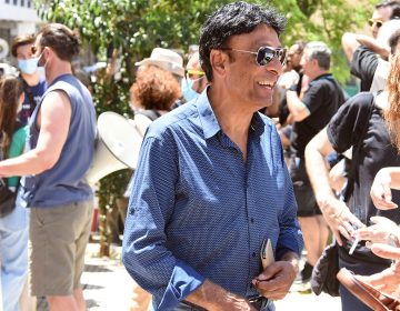 Ελεύθερος αφέθηκε από τη ΓΑΔΑ ο Βασίλης Παϊτέρης – «Τα χρέη μου είναι για το σπίτι που είχα φτιάξει παλιά στην Αγία Βαρβάρα»