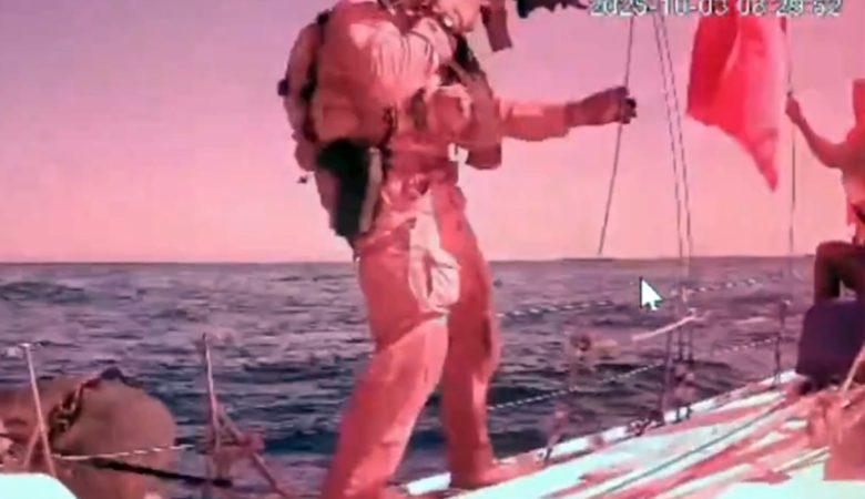 Αναχαιτίστηκε ολόκληρος ο στολίσκος της Global Sumud Flotilla – Οι Ισραηλινοί έκαναν ρεσάλτο και στο τελευταίο πλοίο «Marinette» που έπλεε προς τη Γάζα